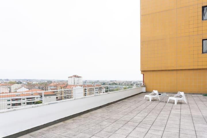 8Rooftop - T2 Com Terraco E Vista Para As Salinas! Apartment Aveiro Exterior photo