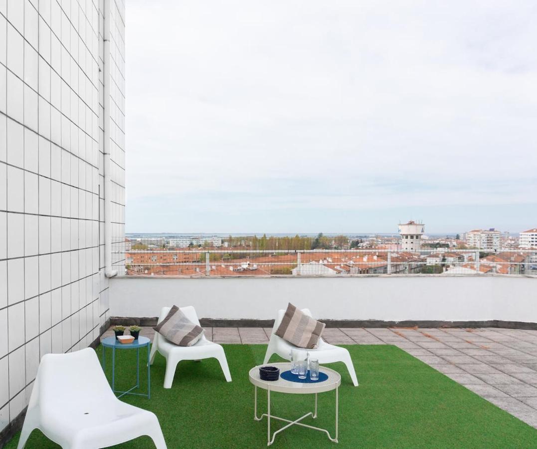 8Rooftop - T2 Com Terraco E Vista Para As Salinas! Apartment Aveiro Exterior photo